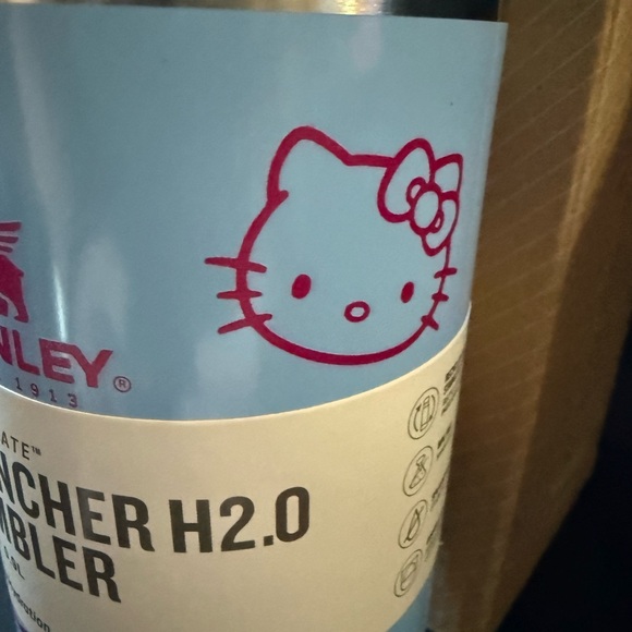New 30oz Stanley Quencher H2.0 Tumbler - Blue Laser Engraved Hello Kitty - Picture 6 of 8